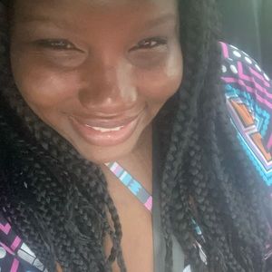 Meet your Posher, Camille